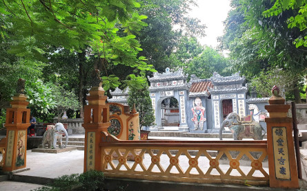 Đền thờ Thánh Mẫu Liễu Hạnh – Vì sao ai đi ngang cũng phải dừng chân?