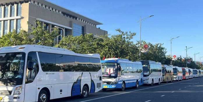 Cho thuê xe có lái Đồng Hới 4 đến 45 chỗ – Xe đời mới, tài xế địa phương