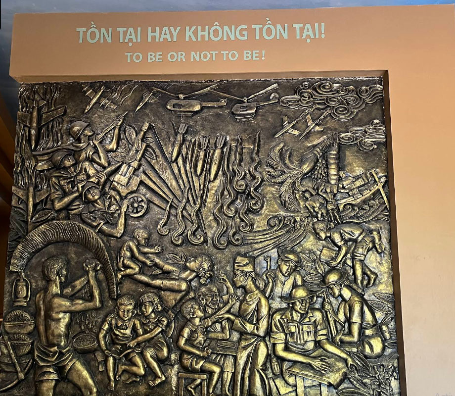 Bức tranh "To Be Or Not To Be" nổi tiếng
