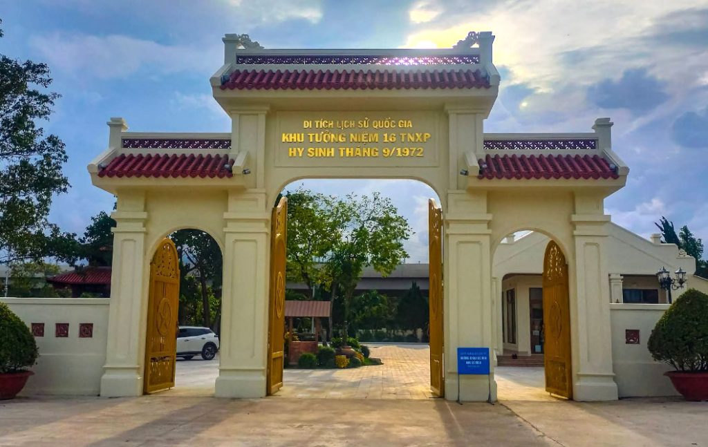 Di tích Bến phà II Long Đại