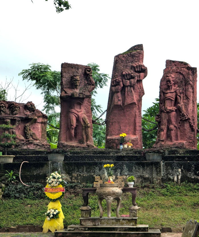 Đài tưởng niệm